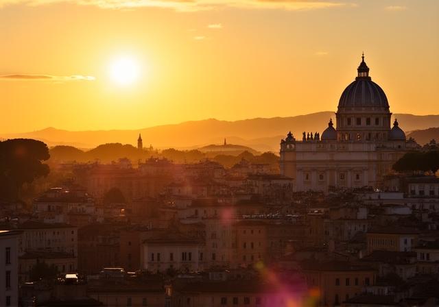 Vista panoramica di Roma al tramonto